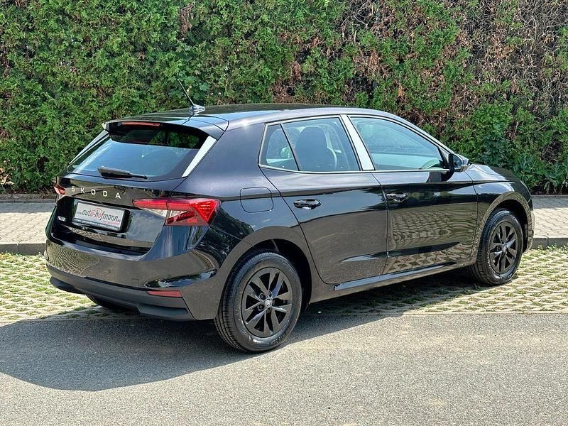 Neu Skoda 105 95 PS (69 kW) 2026 Schwarz Limousine