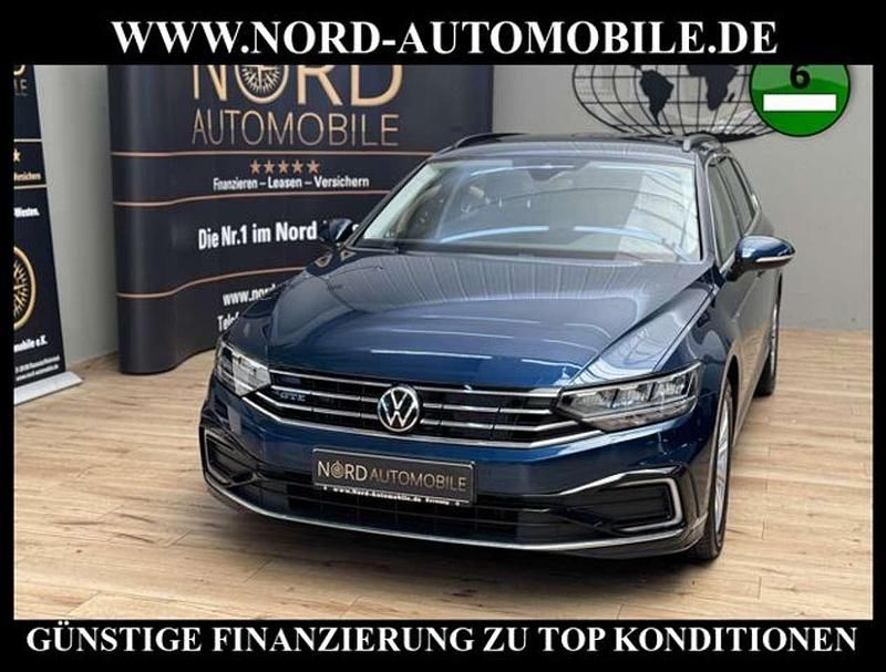 Aquamarinblau metallic (metallic) Gebraucht 2022 VW Passat GTE Kombi | 21.900 € (Guter Preis) - Bild 1/3