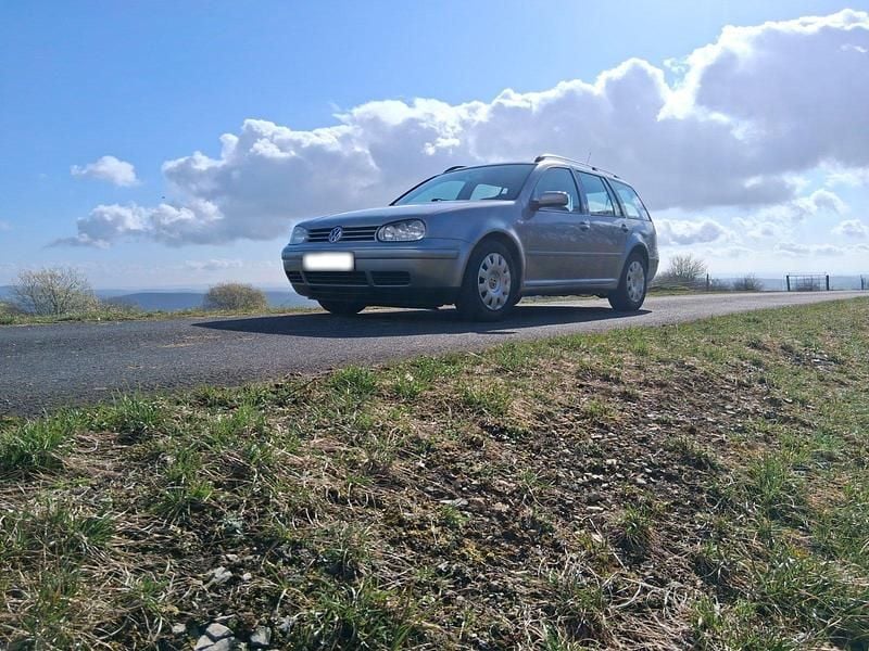 Gebraucht VW Golf IV Pacific 101 PS (74 kW) 2003 Silber Kombi