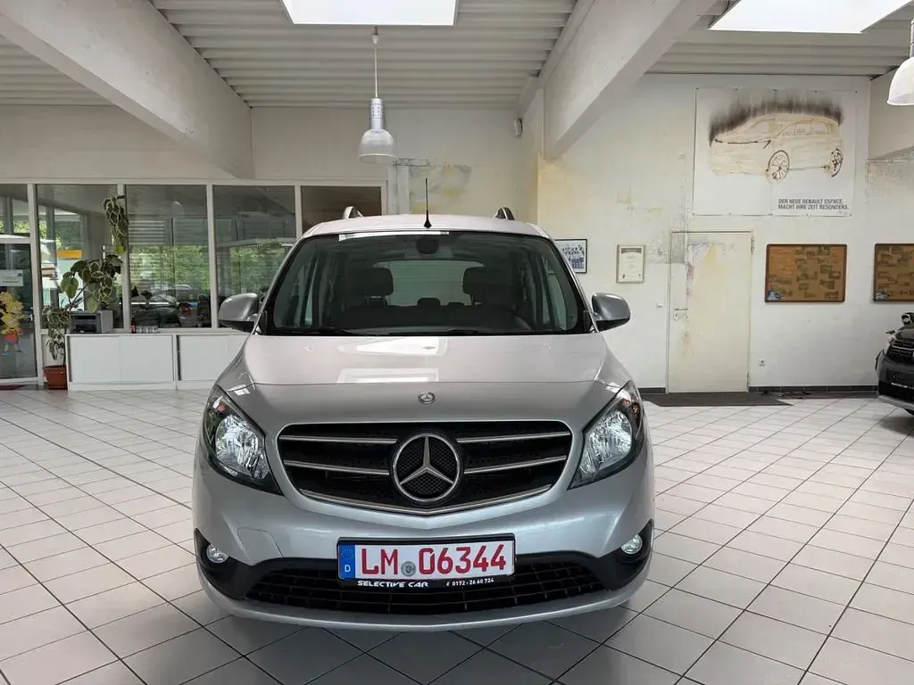 Gebraucht Mercedes Citan 111 Edition 116 PS (85 kW) 2019 Silber Van / Kleinbus