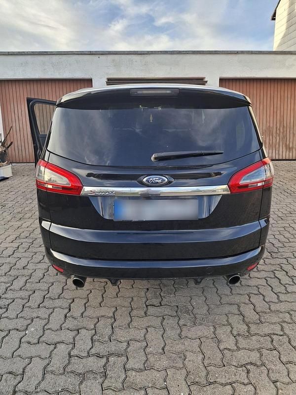 Second-hand Ford S-MAX S 240 CP (176 kW) 2012 Negru Monovolum