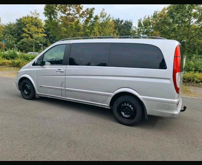 Silber Gebraucht 2006 Mercedes Viano Van / Kleinbus | 5.500 € - Bild 1/4