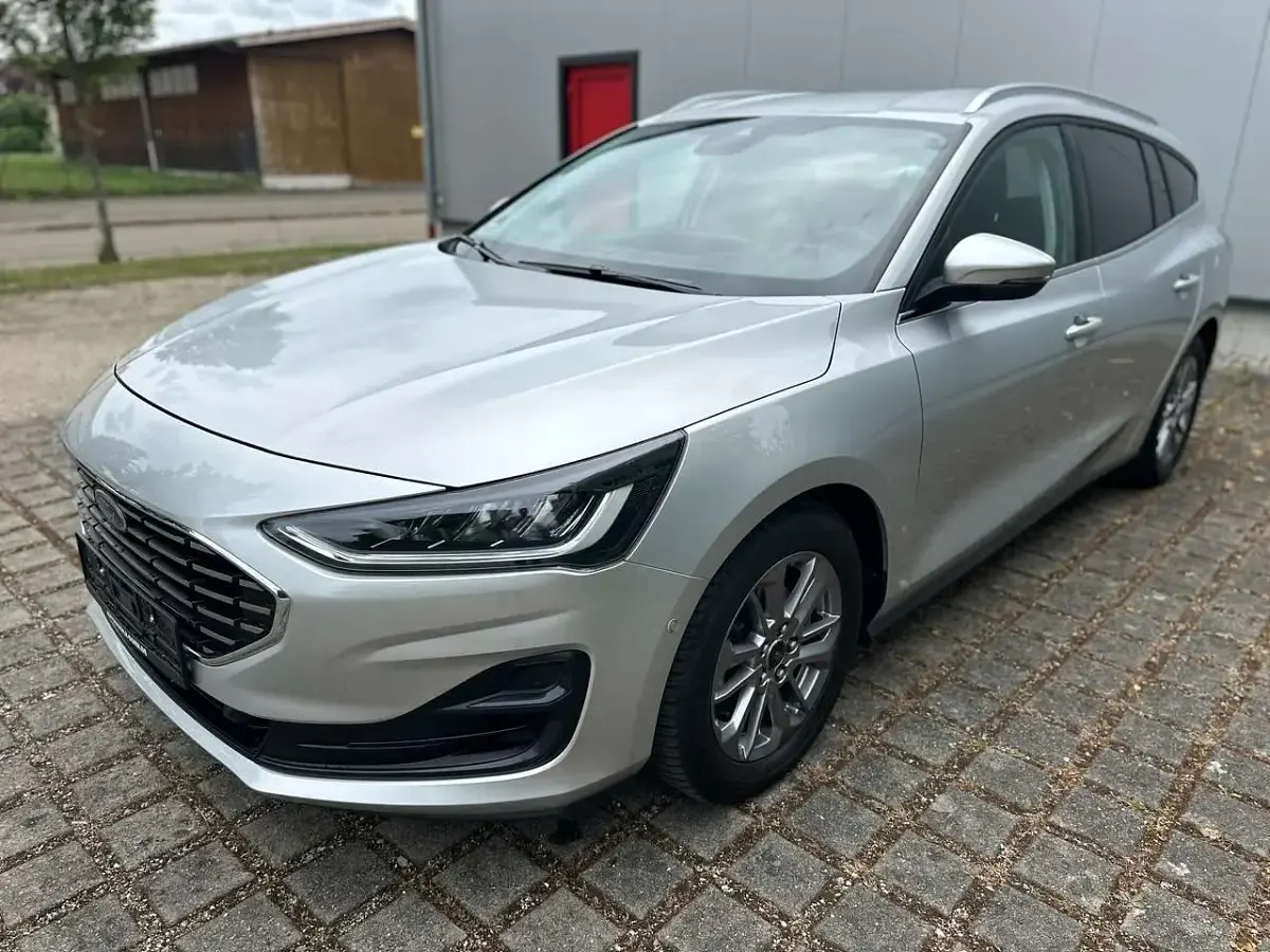 Gebraucht Ford Focus Titanium X 116 PS (85 kW) 2023 Silber Kombi