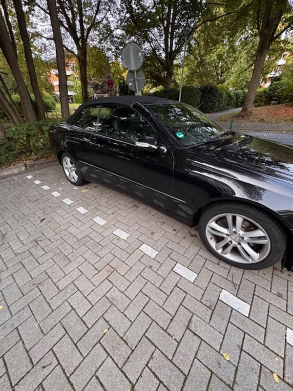 Schwarz Gebraucht 2005 Mercedes CLK280 Avantgarde Cabrio | 9.500 € (Fairer Preis) - Bild 1/4