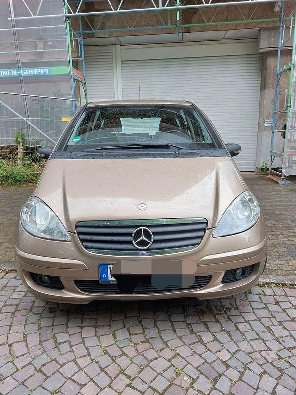 Gold Gebraucht 2004 Mercedes A150 Classic Van / Kleinbus | 2.699 € (Fairer Preis) - Bild 1/4