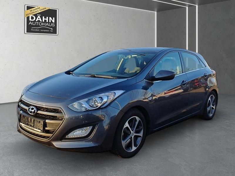 Gebraucht 2016 Hyundai i30 Trend Limousine | 10.990 € (Fairer Preis) - Bild 1/4