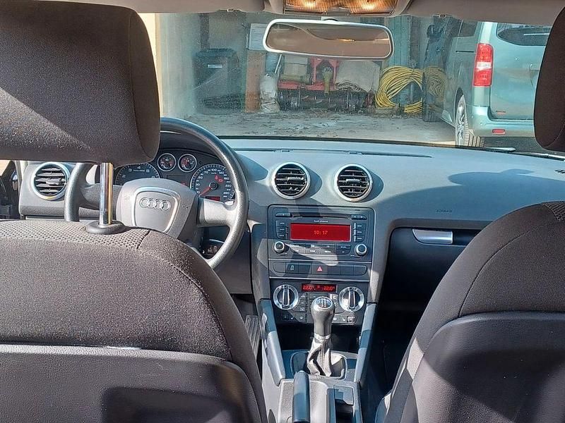 Gebraucht Audi A3 Ambiente 102 PS (75 kW) 2010 Schwarz Kleinwagen