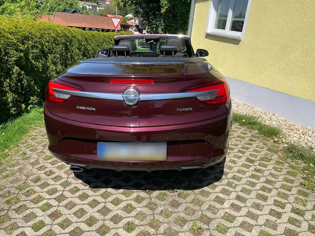 Gebraucht Opel Cascada Innovation 170 PS (125 kW) 2015 Rot Cabrio