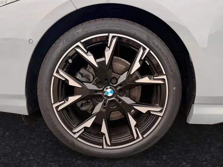 Gebraucht BMW 120 M Sport 163 PS (119 kW) 2025 Brooklyn grau metallic Kleinwagen