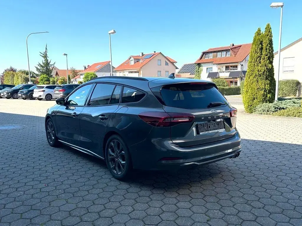 Gebraucht Ford Focus ST-Line 116 PS (85 kW) 2025 Grau Kombi