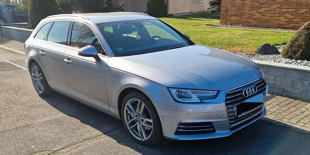 Second-hand Audi A4 190 CP (139 kW) 2016 Argintiu Break