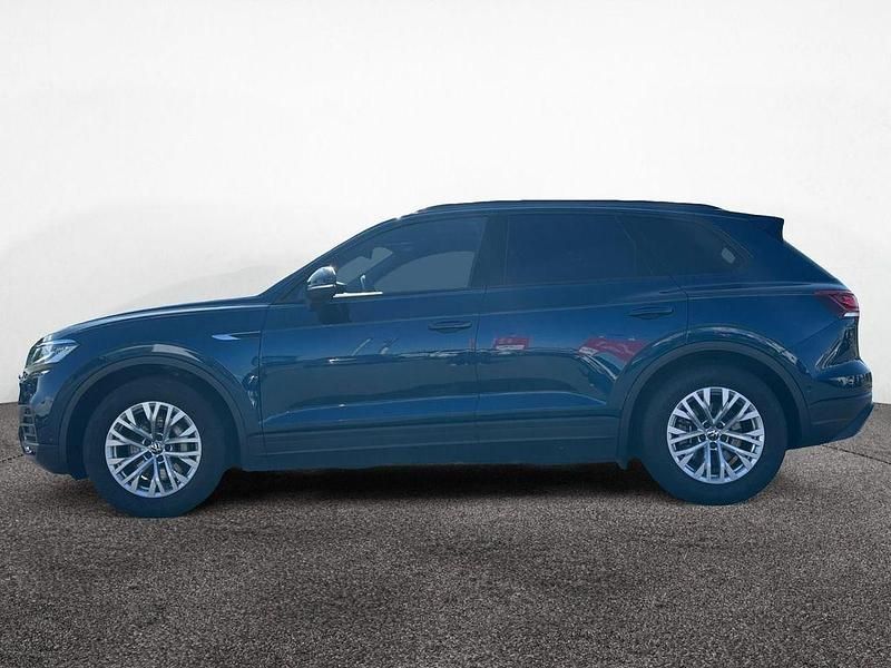 Gebraucht VW Touareg Basis 286 PS (210 kW) 2021 Aquamarinblau metallic SUV