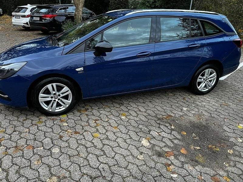 Blau Gebraucht 2020 Opel Astra Sport Kombi | 7.190 € (Superpreis) - Bild 1/4