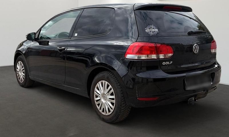 Schwarz Gebraucht 2010 VW Golf VI Limousine | 3.900 € - Bild 1/4