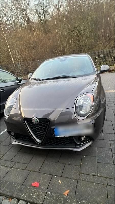 Grau Gebraucht 2016 Alfa Romeo MiTo Kleinwagen | 8.500 € (Fairer Preis) - Bild 1/4