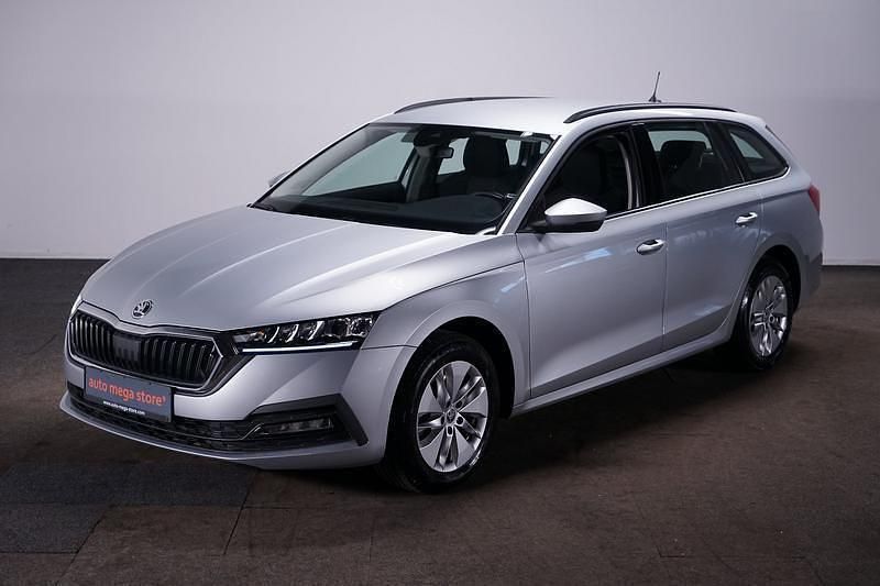 Silber Gebraucht 2022 Skoda Octavia Ambition Kombi | 21.498 € (Superpreis) - Bild 1/4