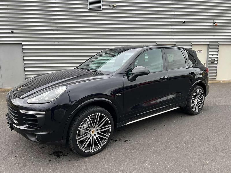 Gebraucht Porsche Cayenne Platinum Edition 262 PS (192 kW) 2017 Tiefschwarzmetallic SUV