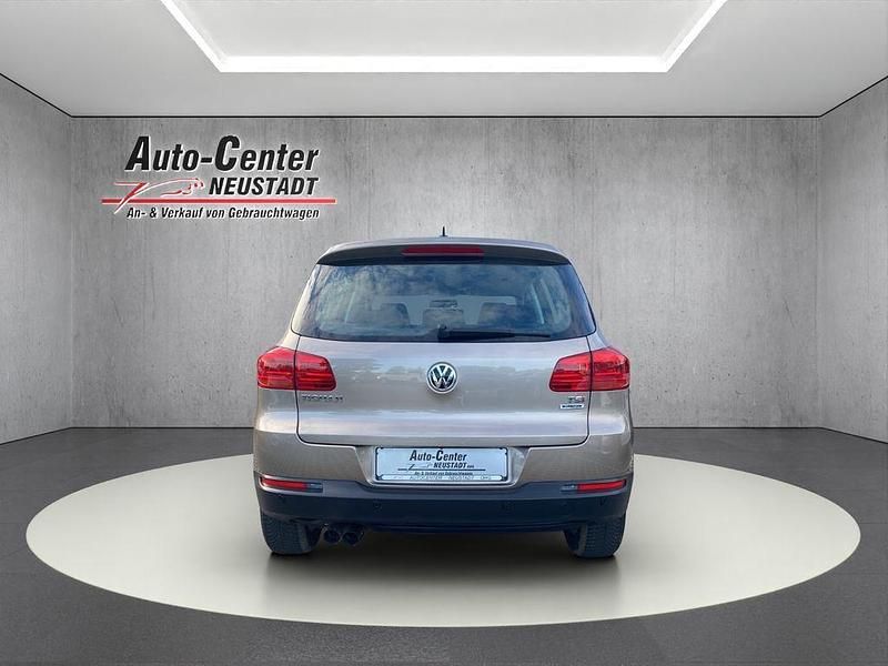 Gebraucht VW Tiguan Trendline 122 PS (89 kW) 2016 Beige SUV