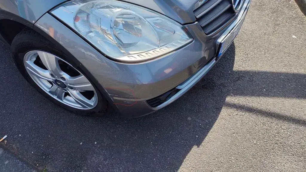 Gebraucht Mercedes A180 109 PS (80 kW) 2010 Grau Limousine