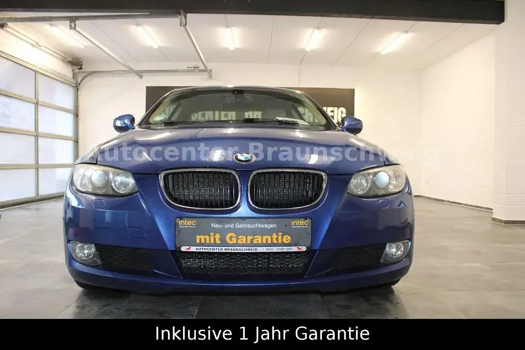 Gebraucht BMW 320 Comfort Edition 170 PS (125 kW) 2010 Blau Coupé
