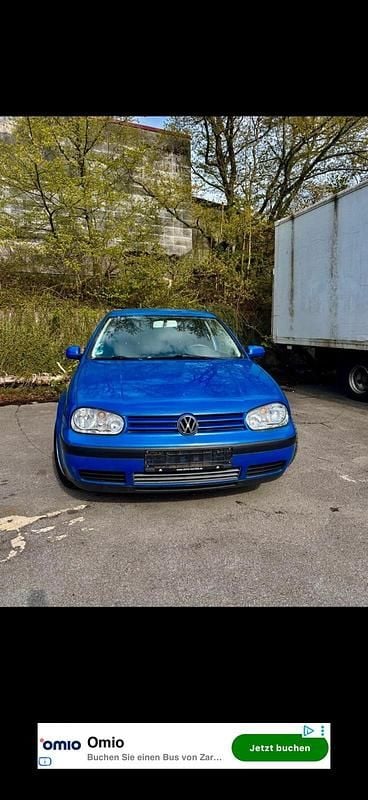 Usado VW Golf 75 HP (55 kW) 2000 Azul Coupé