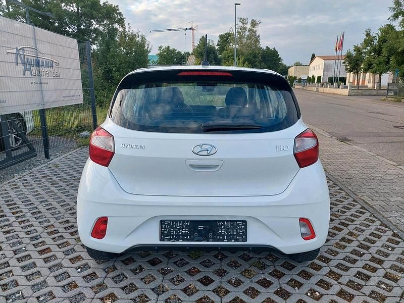 Gebraucht Hyundai i10 Select 84 PS (61 kW) 2020 Weiß Kleinwagen