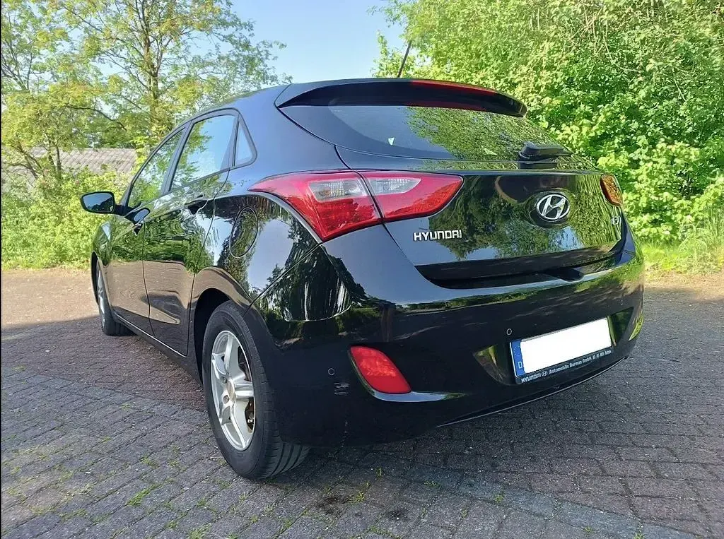 Gebraucht Hyundai i30 90 PS (66 kW) 2013 Schwarz Limousine