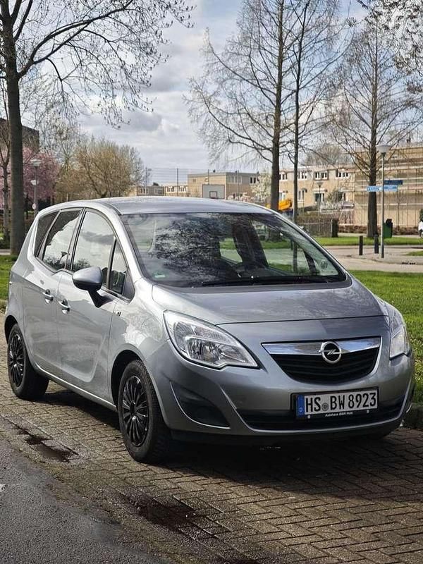 Second-hand Opel Meriva Edition 101 CP (74 kW) 2012 Gri Monovolum