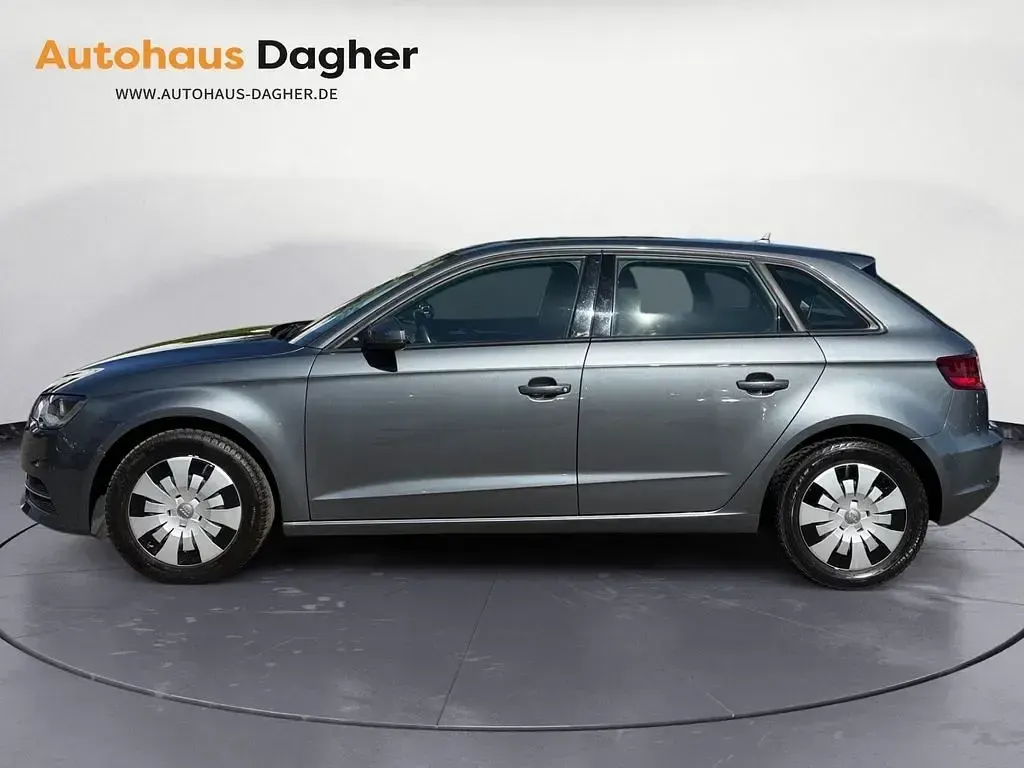 Gebraucht Audi A3 Attraction 110 PS (80 kW) 2014 Grau Limousine