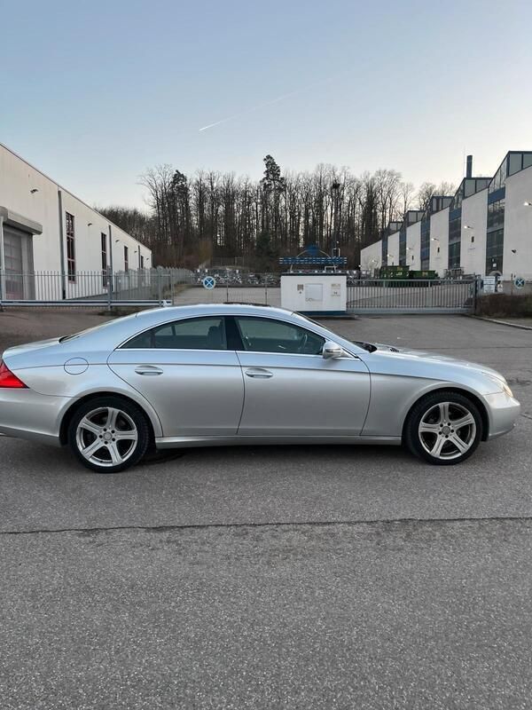 Silber Gebraucht 2008 Mercedes CLS320 Coupé | 9.990 € (Fairer Preis) - Bild 1/4