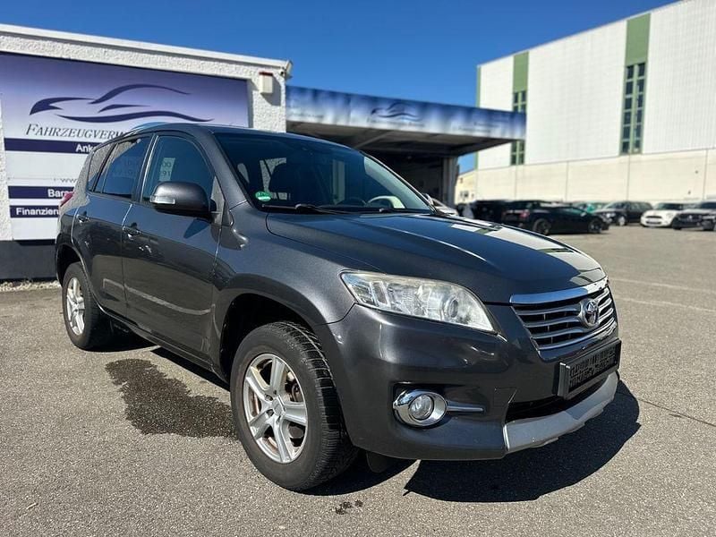 Grau Gebraucht 2012 Toyota RAV4 SUV | 12.500 € (Fairer Preis) - Bild 1/4