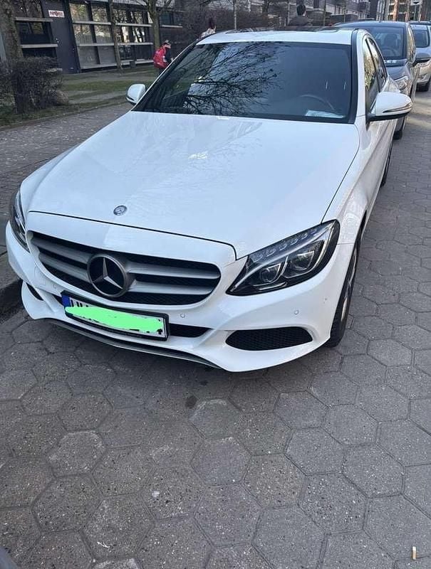 Weiß Gebraucht 2016 Mercedes C400 Avantgarde Limousine | 26.000 € (Superpreis) - Bild 1/4