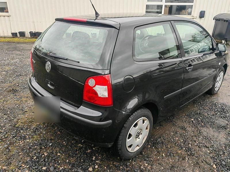 Gebraucht VW Polo 54 PS (39 kW) 2003 Schwarz Kleinwagen