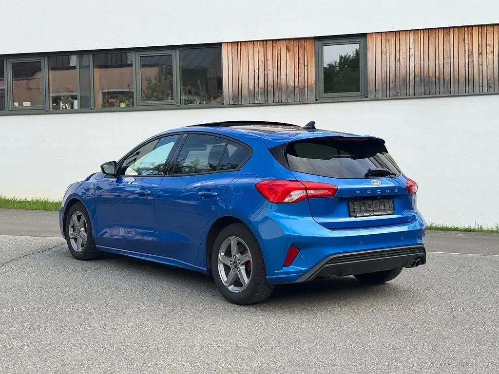 Gebraucht Ford Focus ST-Line 125 PS (91 kW) 2019 Blau Limousine