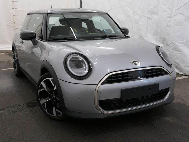 Gebraucht Mini Cooper 114 kW (156 PS) 2025 Silber Kleinwagen