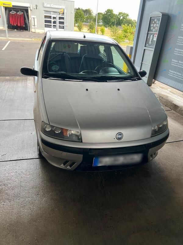 Silber Gebraucht 2002 Fiat Punto Kleinwagen | 300 € (Superpreis) - Bild 1/4