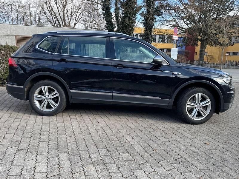 Gebraucht VW Tiguan Highline 220 PS (161 kW) 2020 Schwarz SUV