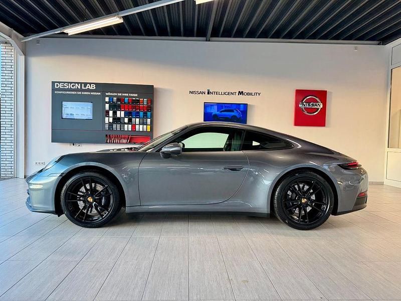 Gebraucht Porsche 911 Carrera 394 PS (289 kW) 2024 Vanadiumgrau metallic Coupé