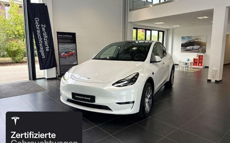 Weiß Gebraucht 2023 Tesla Model Y SUV | 34.400 € (Fairer Preis) - Bild 1/4
