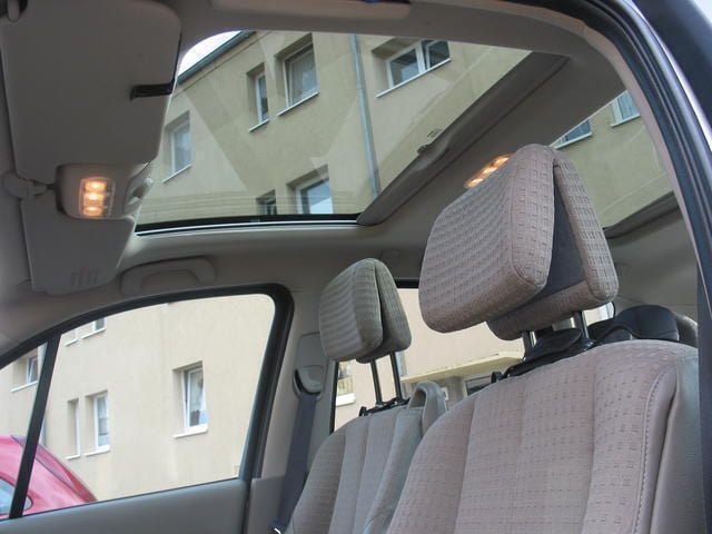 Gebraucht Renault Scénic II Privilege 113 PS (83 kW) 2004 Silber metallic Van / Kleinbus