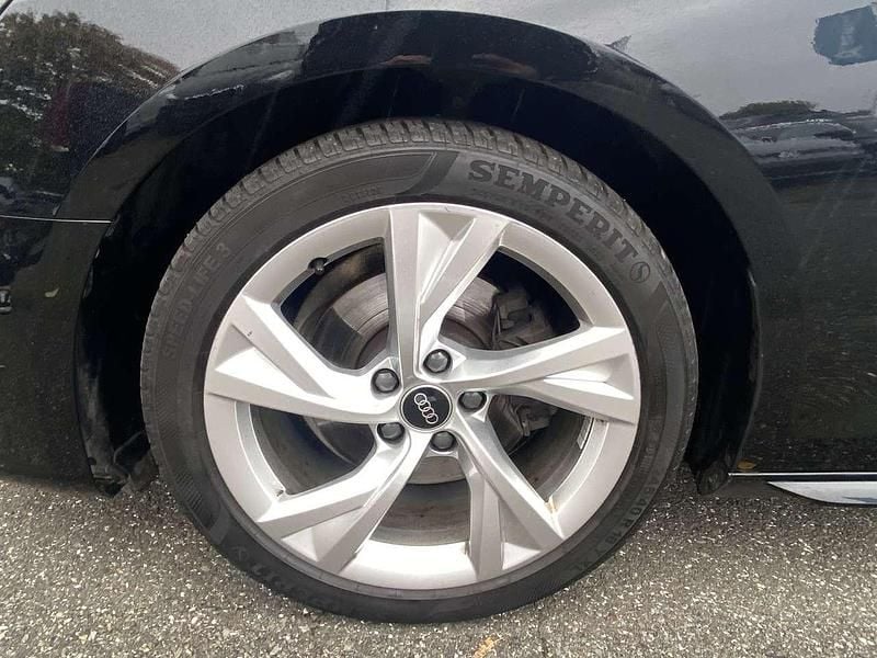 Second-hand Audi A4 S-Line 163 CP (119 kW) 2022 Negru Break