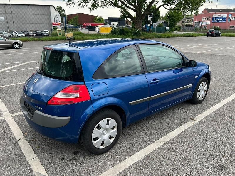 Gebraucht Renault Mégane II Authentique 113 PS (83 kW) 2006 Blau Limousine