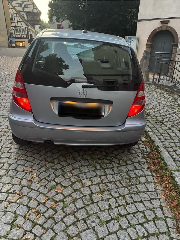Blau Gebraucht 2007 Mercedes A180 Classic Kleinwagen | 2.250 € (Fairer Preis) - Bild 1/4