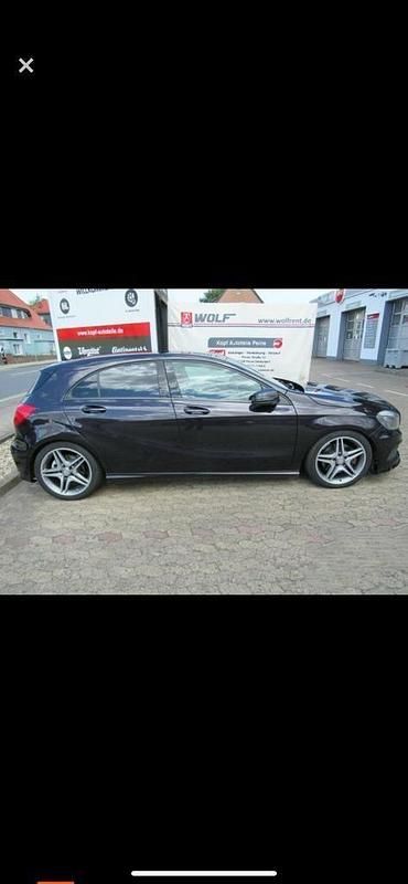 Gebraucht Mercedes A250 211 PS (155 kW) 2014 Violet Limousine