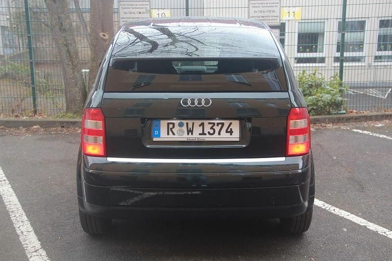Gebraucht Audi A2 61 PS (44 kW) 2005 Grün Kleinwagen