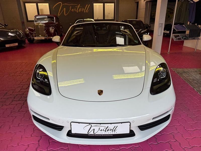 Weiß Gebraucht 2022 Porsche 718 Boxster Cabrio | 68.600 € (Fairer Preis) - Bild 1/4