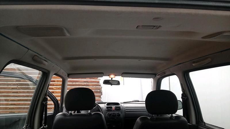 Gebraucht Opel Agila 45 PS (33 kW) 2006 Silber Kleinwagen