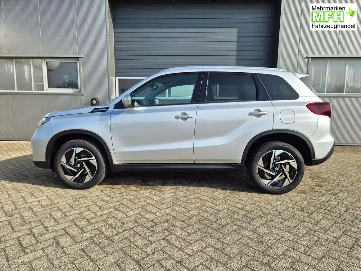 Neu Suzuki Vitara Comfort+ 110 PS (80 kW) 2026 Silky silver metallic SUV