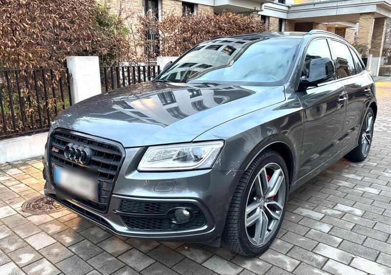 Grau Gebraucht 2016 Audi SQ5 SUV | 21.000 € (Fairer Preis) - Bild 1/4