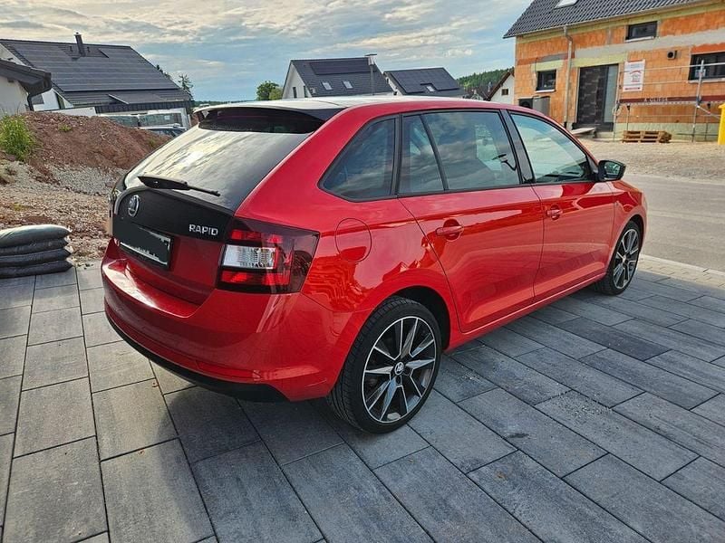 Gebraucht Skoda Rapid Style 105 PS (77 kW) 2014 Rot Kleinwagen